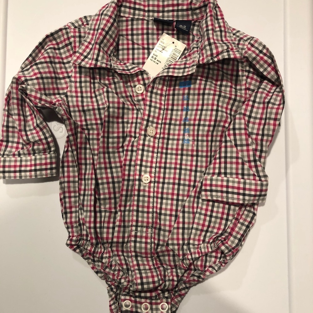 Baby boys plaid button down shirt NWT!